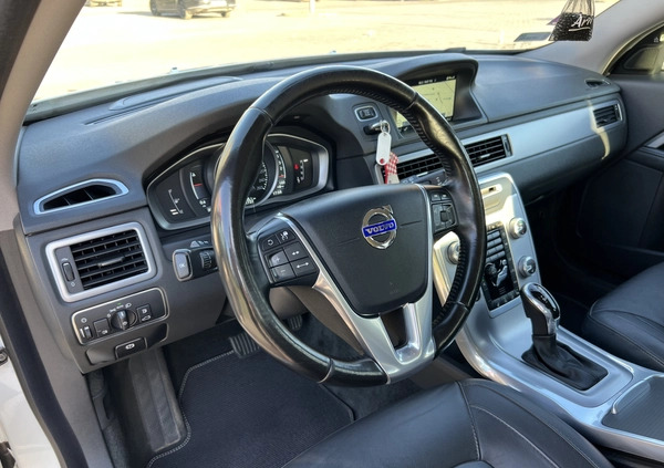 Volvo V70 cena 38000 przebieg: 421800, rok produkcji 2015 z Kraków małe 781